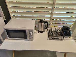 met a space pod phrom phong