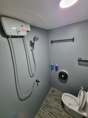 met a space pod phrom phong