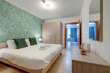 1 bedroom apartment sliema tigne suites