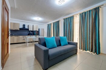 1 bedroom apartment sliema tigne suites