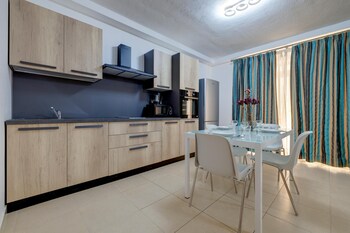 1 bedroom apartment sliema tigne suites