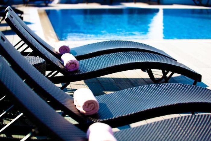 1 bedroom apartment sliema tigne suites