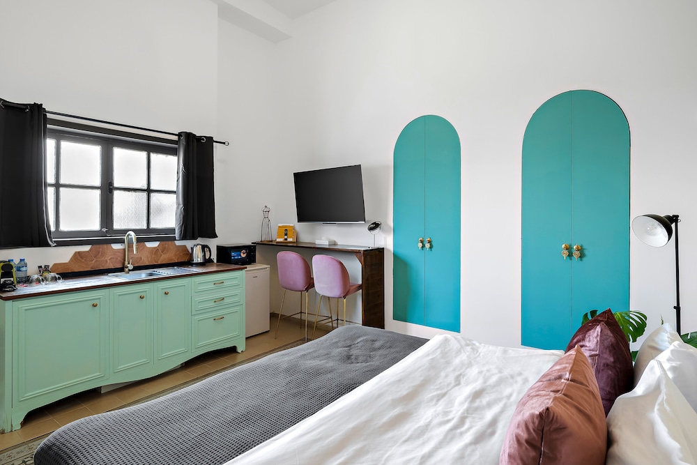 helios boutique suites by la finca hotel