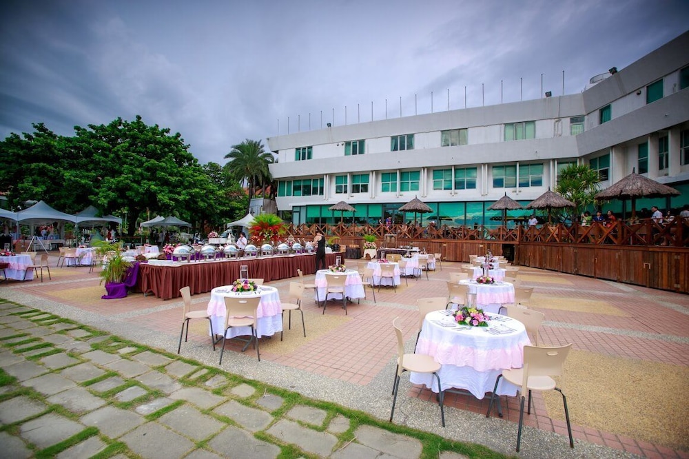 sizihwan sunset beach resort
