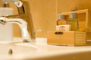 le alpi bedandliving