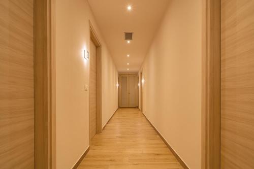 le alpi bedandliving