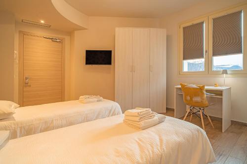 le alpi bedandliving