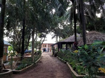 tariqs resort and restaurant