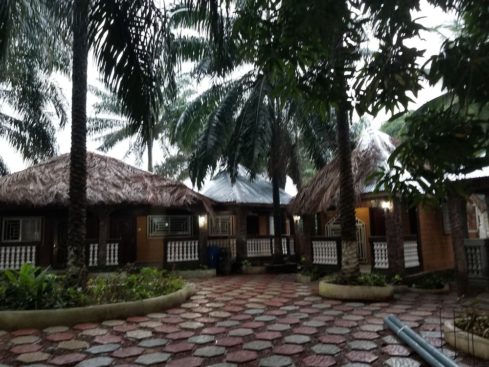 tariqs resort and restaurant