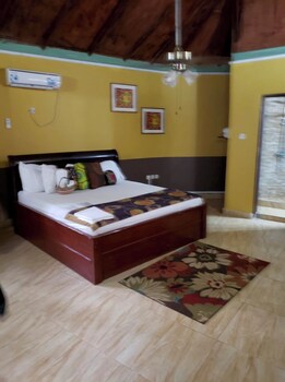 tariqs resort and restaurant