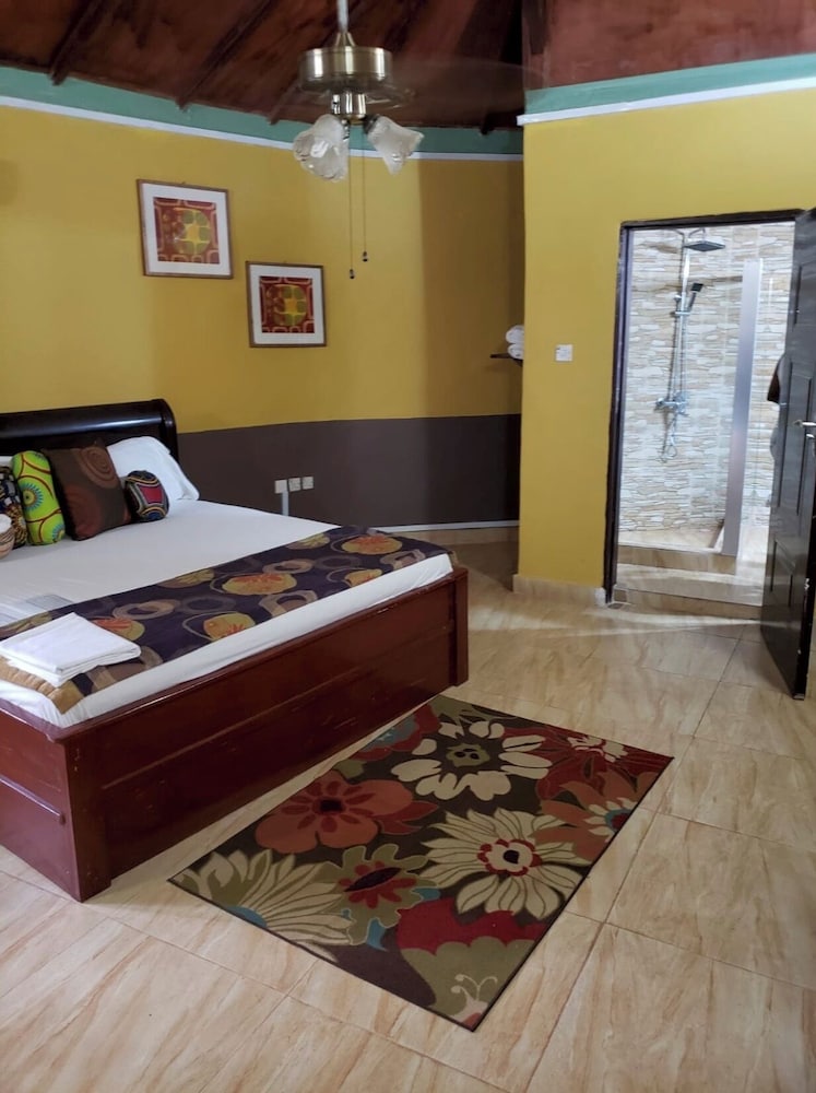 tariqs resort and restaurant