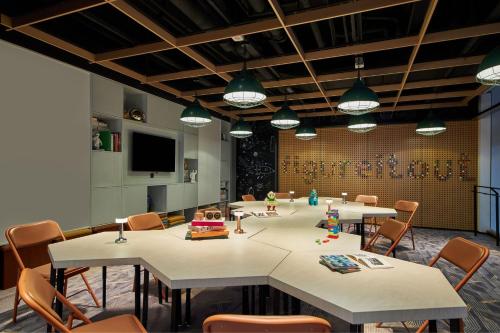 moxy xian downtown
