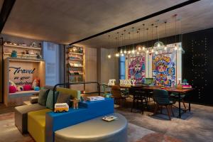 moxy xian downtown