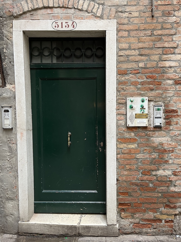 ca rialto house