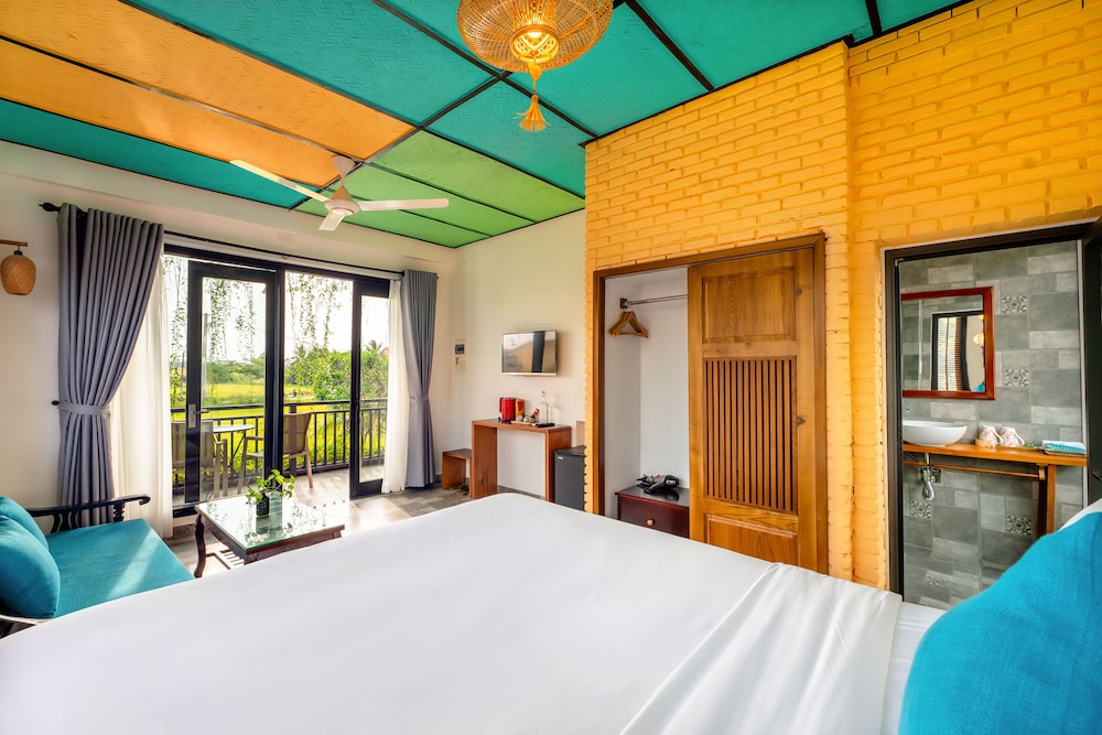 sunkissed paddy hoi an villa