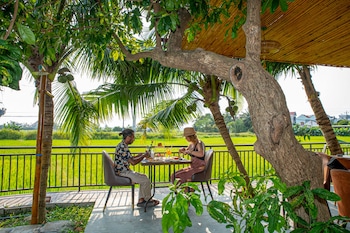 sunkissed paddy hoi an villa