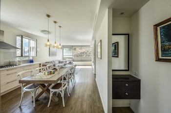 stunning 2br apartment in beeri