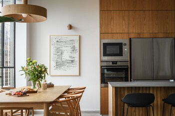 stunning 2br apartment in beeri