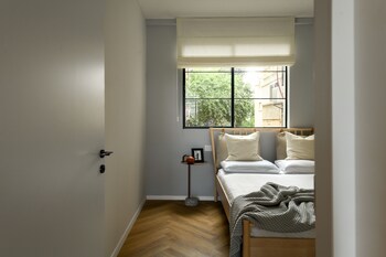 stunning 2br apartment in beeri