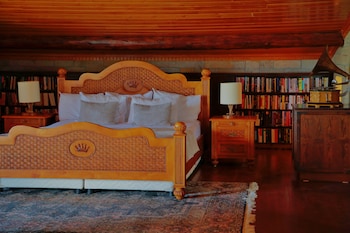 the mira house