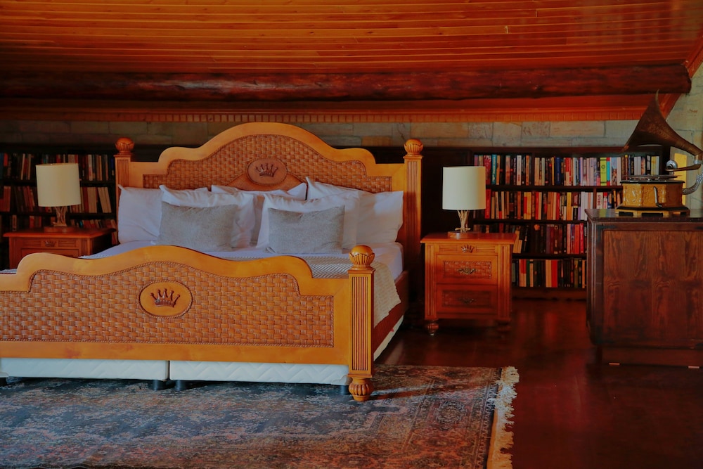 the mira house