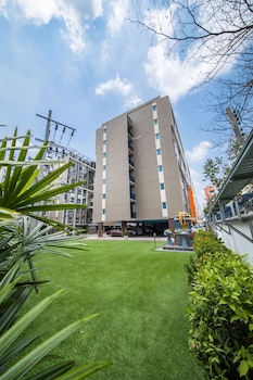 the lodge at min residence