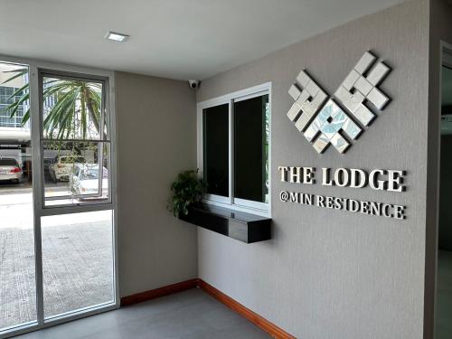 the lodge at min residence
