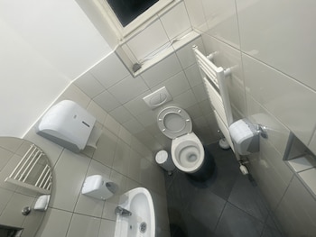 fg boutique hostel