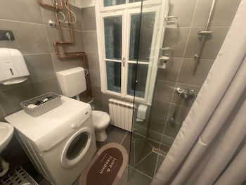 fg boutique hostel