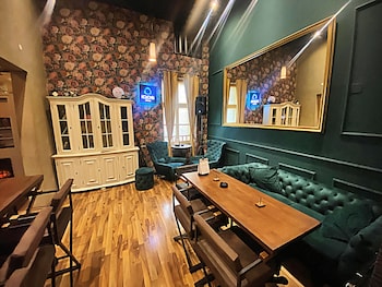 fg boutique hostel