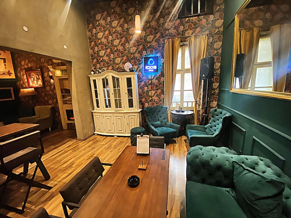 fg boutique hostel