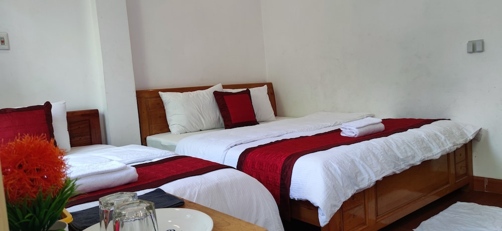 thanh huong 99 hotel noi bai