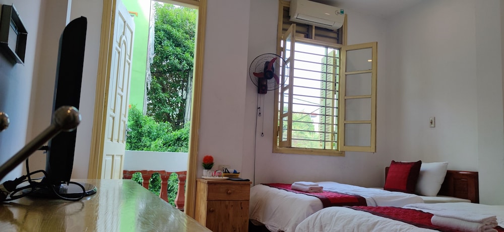 thanh huong 99 hotel noi bai