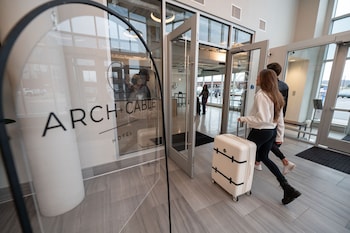 Arch And Cable Hotel,United States Of America>>Mankato,2 star