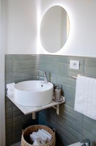 Donna Elena Rooms,Sant'egidio Del Monte Albino>>Pagani,0 star