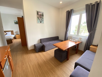 cherry luxury hotel