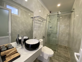 cherry luxury hotel