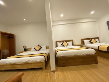 cherry luxury hotel
