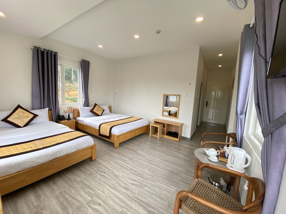 cherry luxury hotel