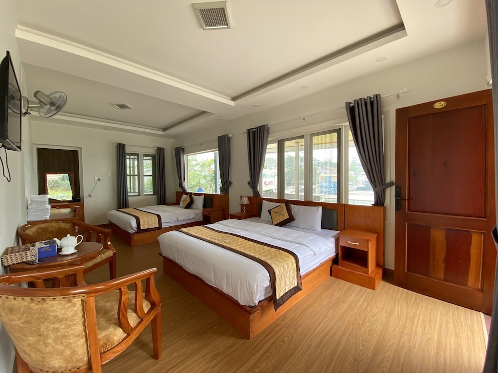 cherry luxury hotel