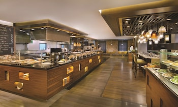 doubletree by hilton riyadh al muroj business gate