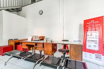 spot on 91374 asia stay semarang syariah