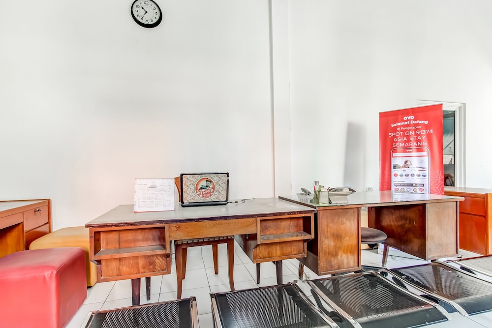 spot on 91374 asia stay semarang syariah