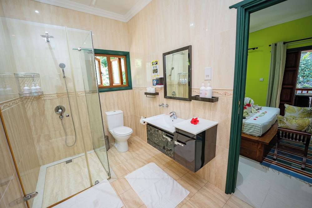 pension michel villa roche bois