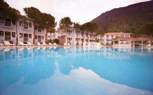 white otel