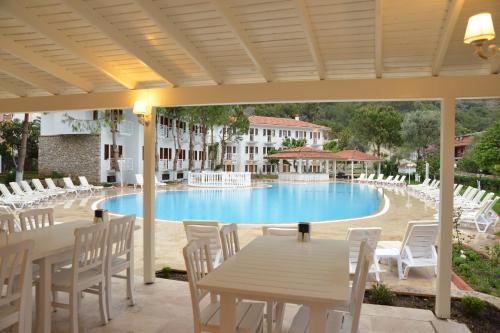 white otel