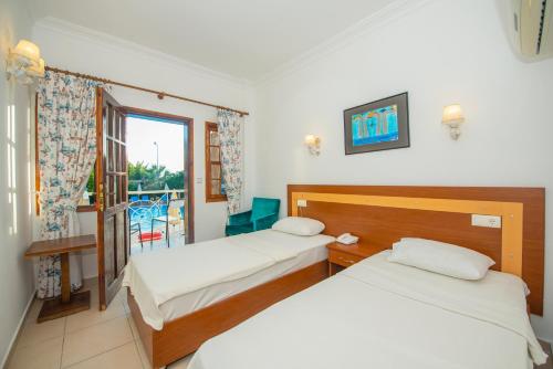 white otel