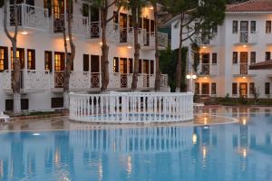 white otel