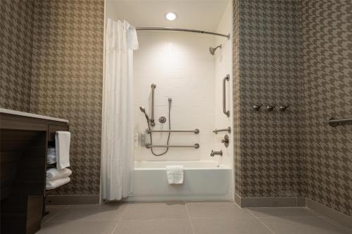 home2 suites by hilton hammond la