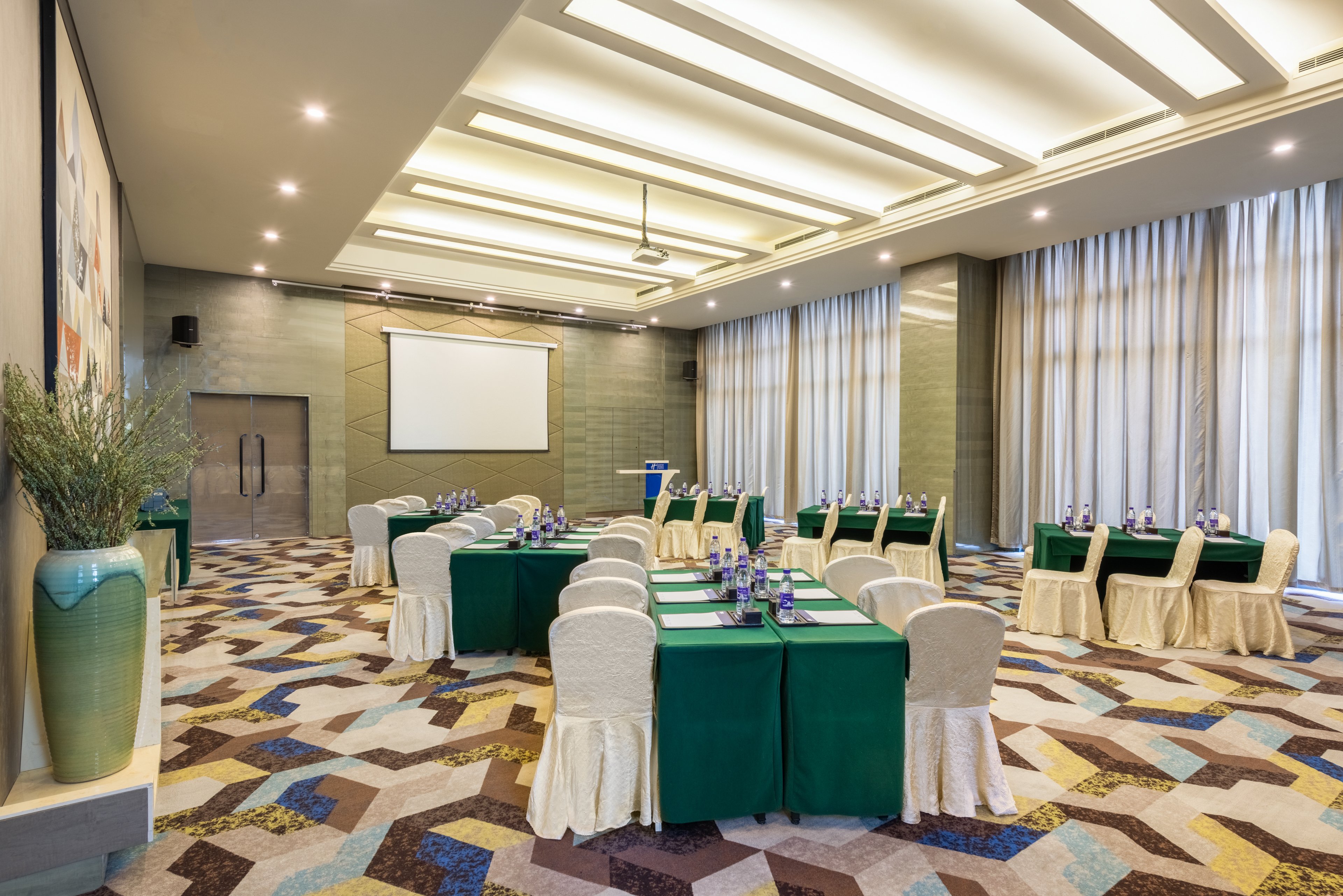 holiday inn express beijing yizhuang by ihg